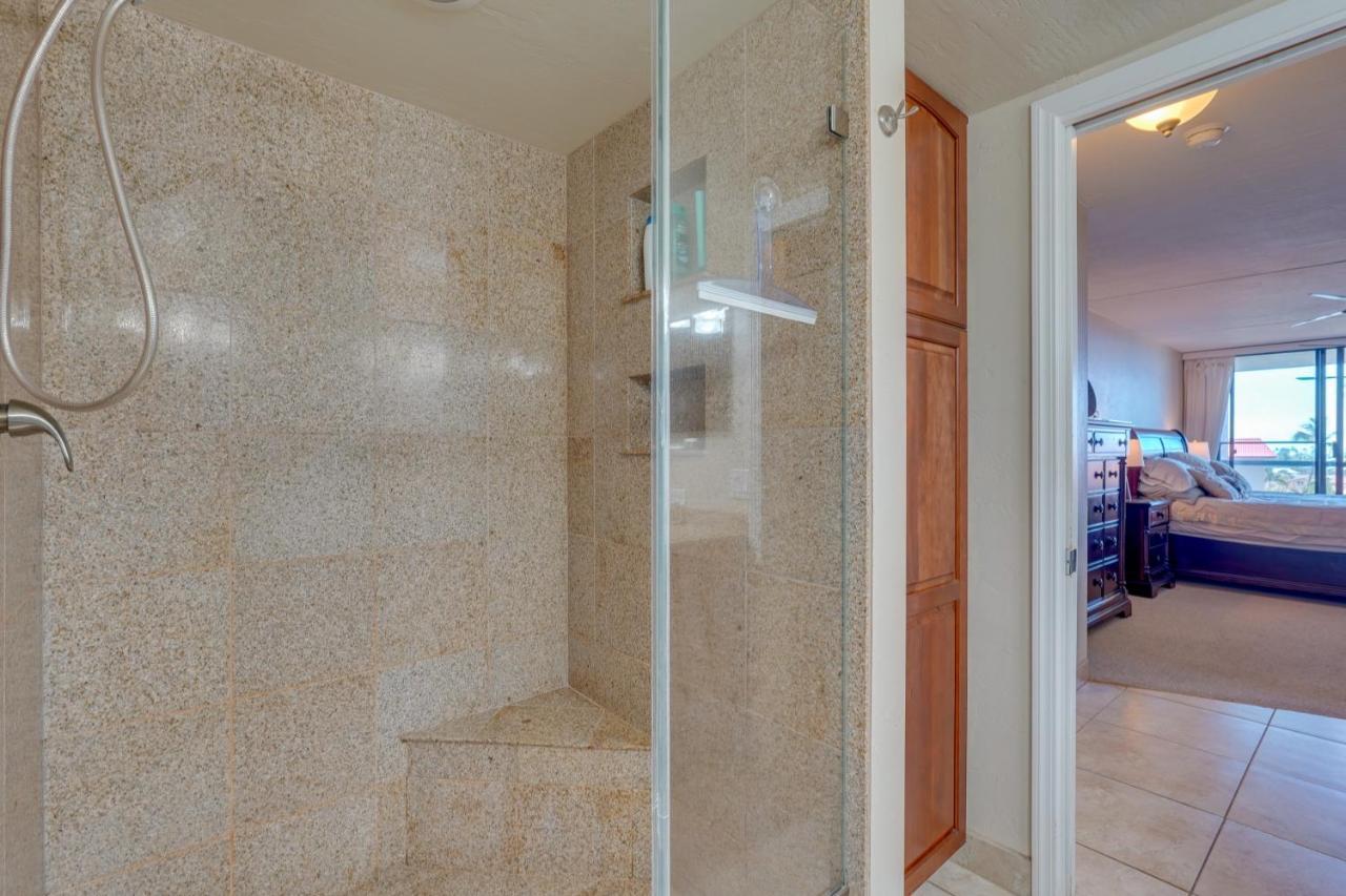 Kona Pacific Top Floor Retreat Ocean View And Pool! Kailua-Kona Exterior photo