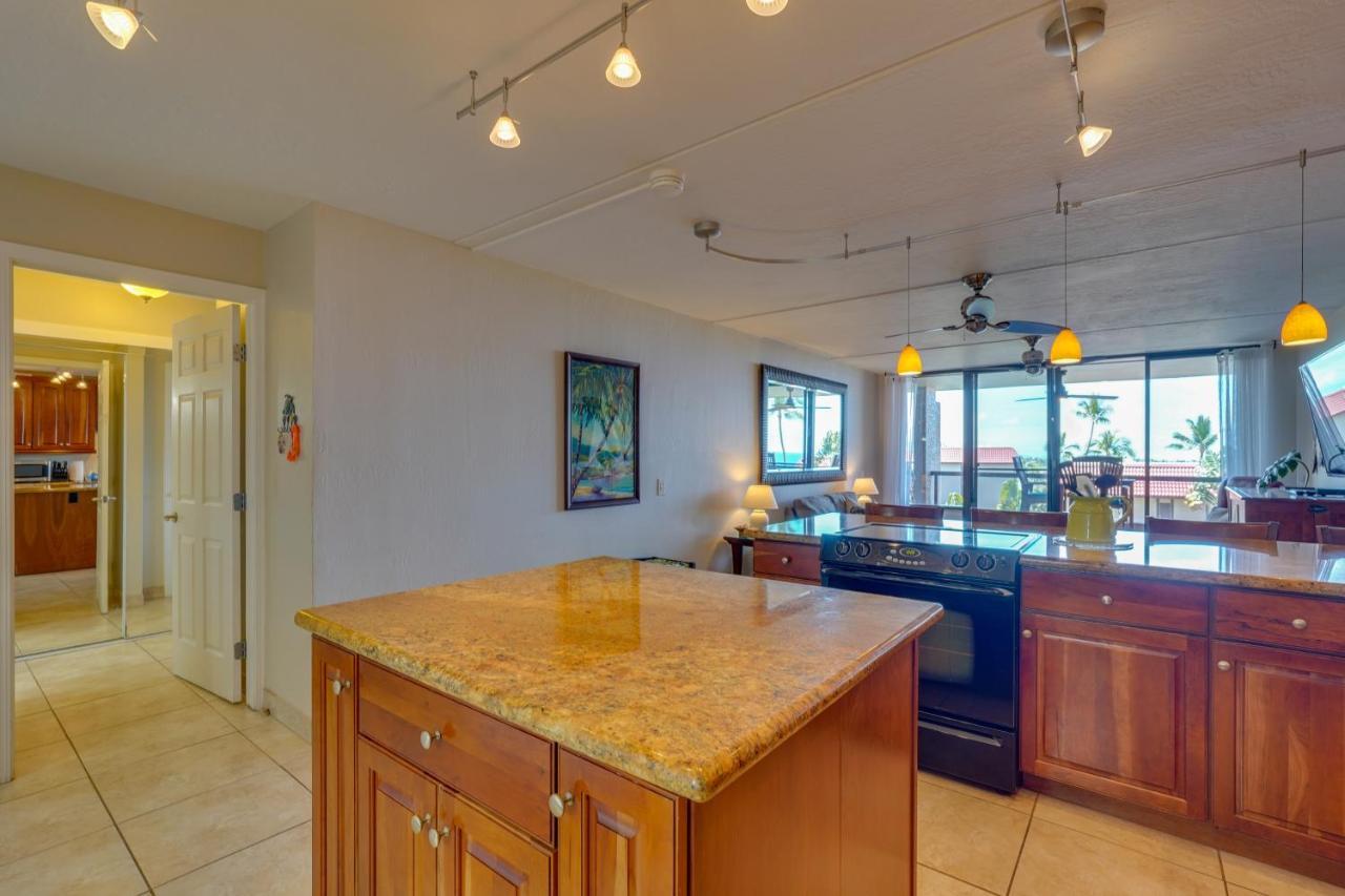 Kona Pacific Top Floor Retreat Ocean View And Pool! Kailua-Kona Exterior photo